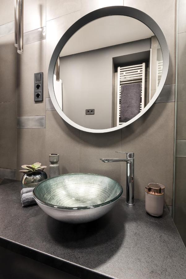 Holló 3 Bedroom Downtown Apartman