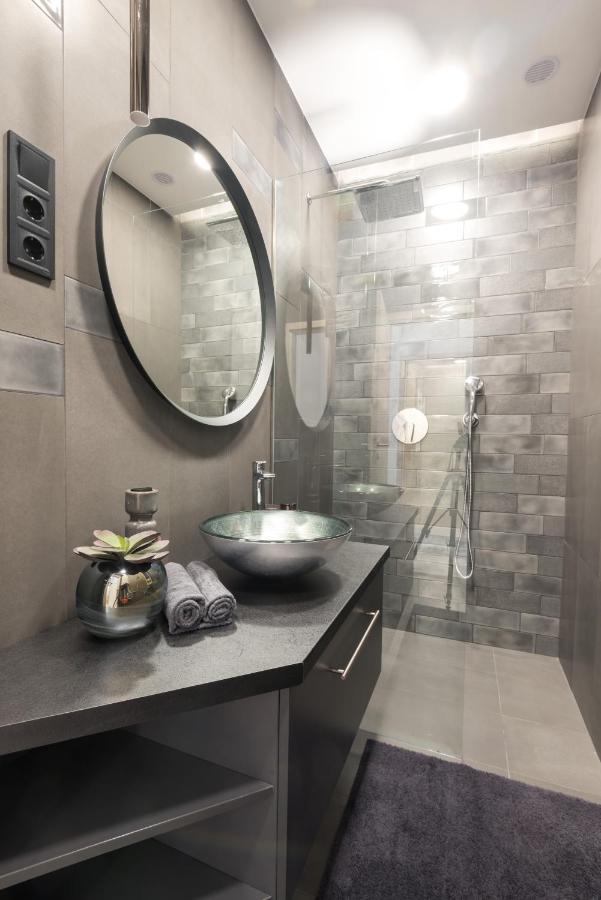 Hollo 3 Bedroom Downtown *