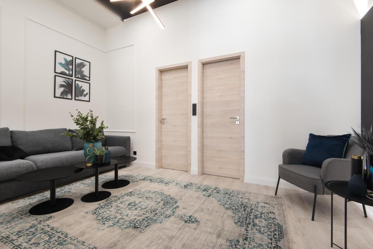 Holló 3 Bedroom Downtown *